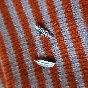 Micro feather earrings